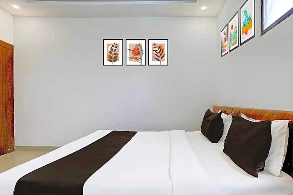 Super Hotel O MP Nagar Near Rachna Tower