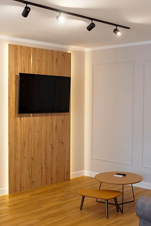 Bloom Downtown Suites