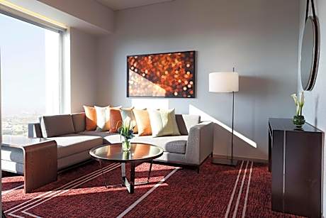 Show & Stay - Celebrity Cotai Vista Suite with 2 House of Dancing Water tickets (Gallery)