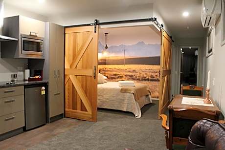 Apartment with Lake View