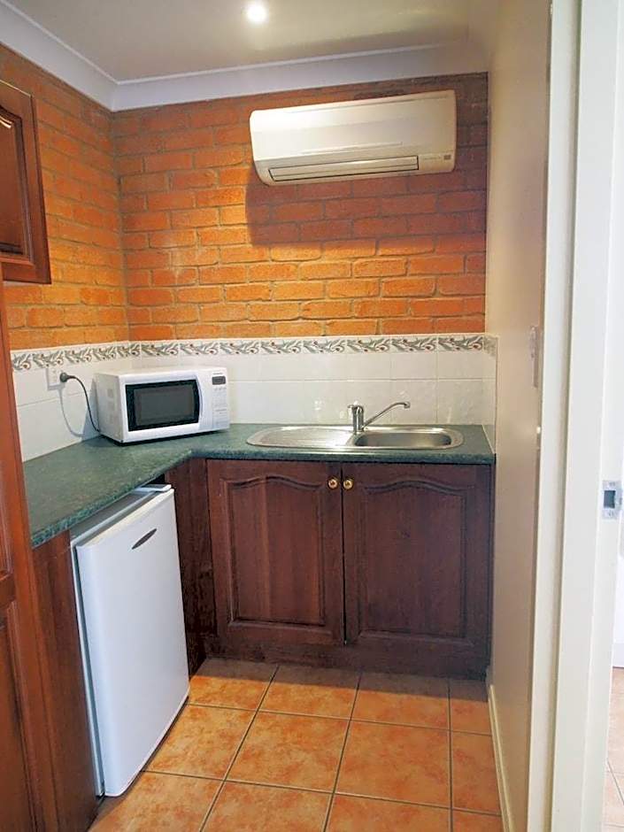 Cobar Town & Country Motor Inn