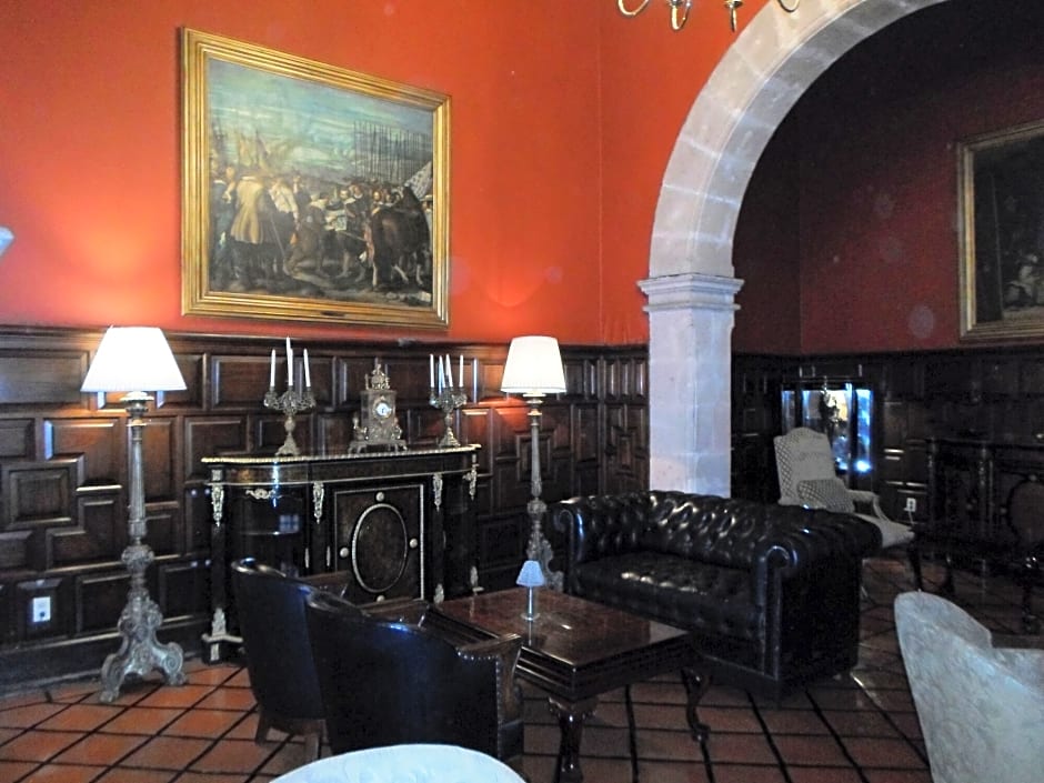 Hotel Virrey De Mendoza