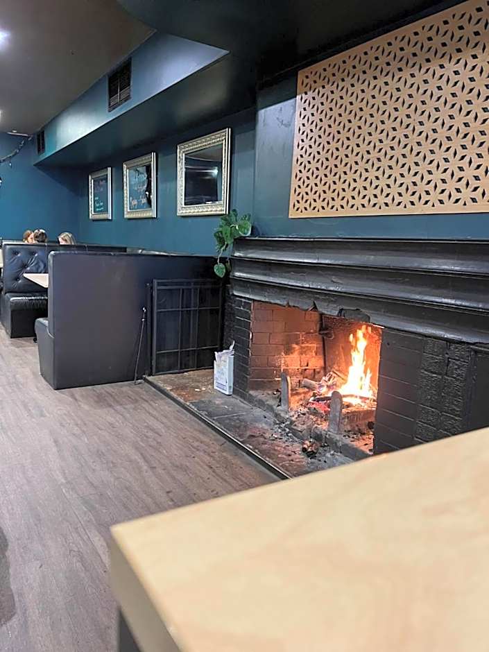 Star Bar Cafe and Hotel