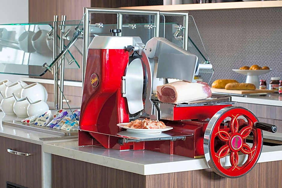 AC Hotel by Marriott Pittsburgh Downtown