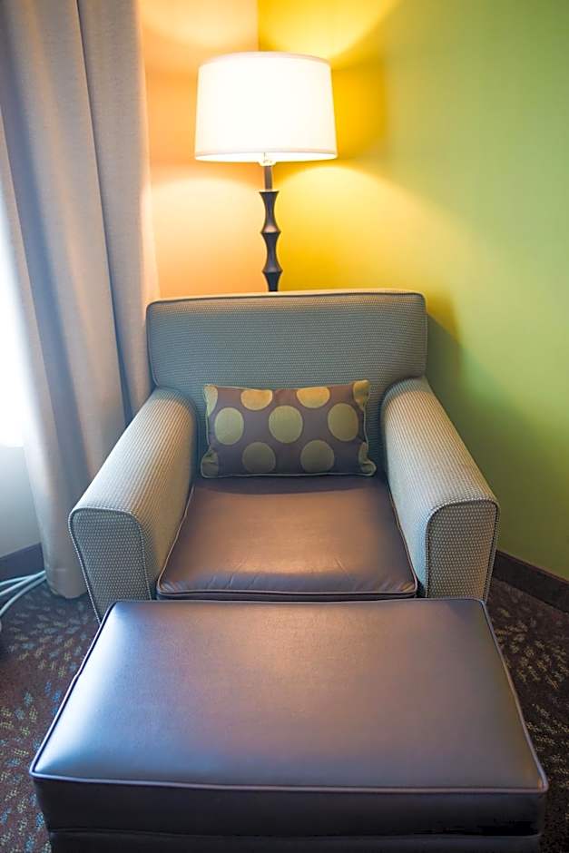 Holiday Inn Express & Suites Northwood By IHG