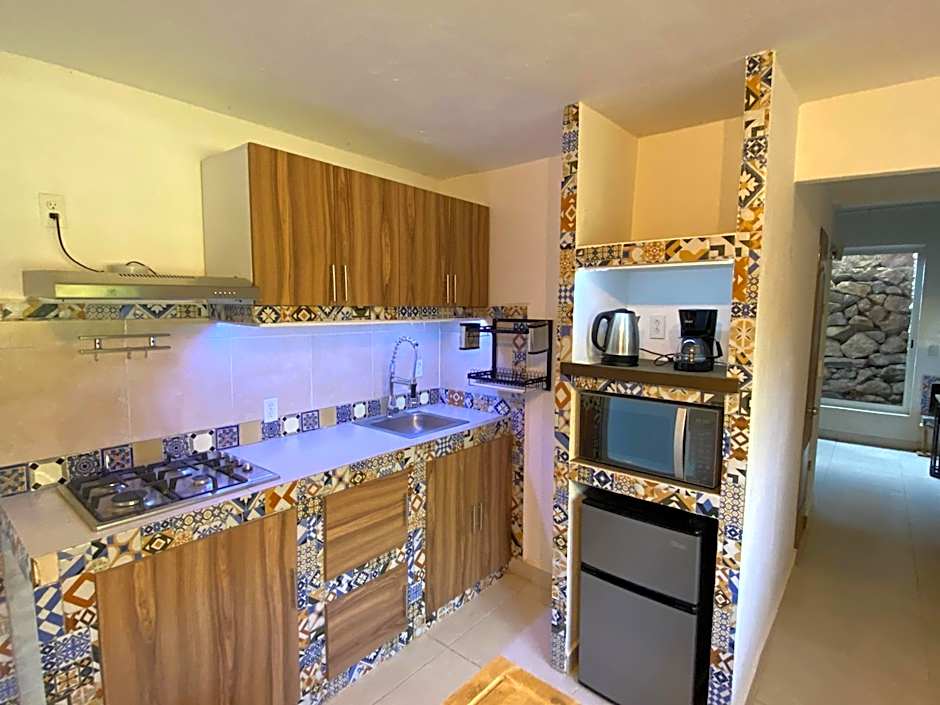 Magnolias Jardin & Boutique Suites