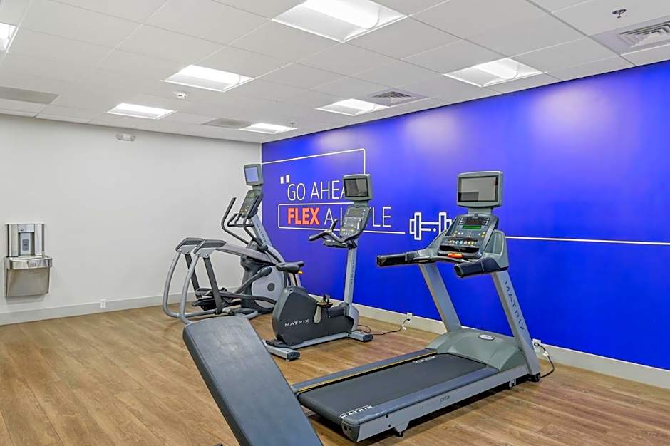 Holiday Inn Express and Suites White Hall By IHG