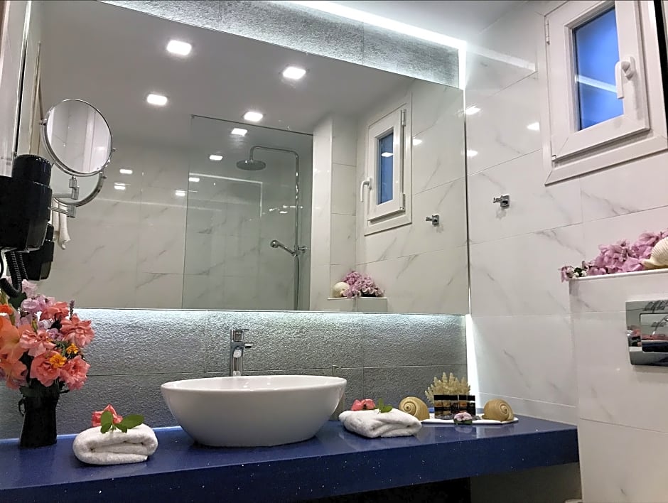 Bruskos Hotel & Suites