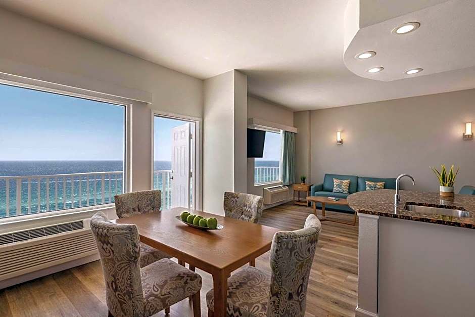 Radisson Beachfront Hotel - Panama City Beach