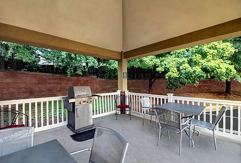 Candlewood Suites Winchester By IHG