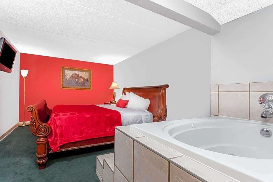Ramada by Wyndham Henderson/Evansville – Henderson, KY