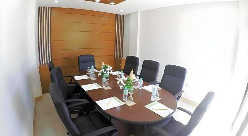 AEROSTOP HOTEL & RESTAURANT