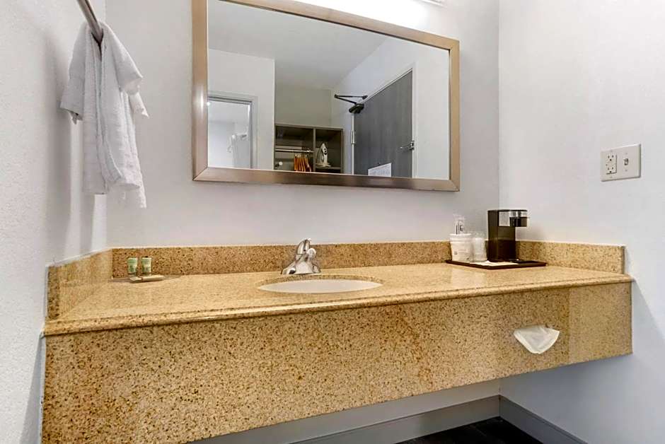 Country Inn & Suites by Radisson, Montgomery East I-85