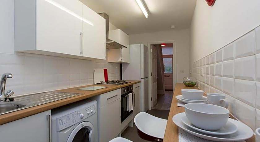 TownHouse @166 Ruskin Rd