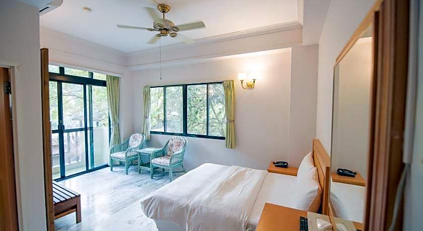 Hu Shan Hot Spring Hotel