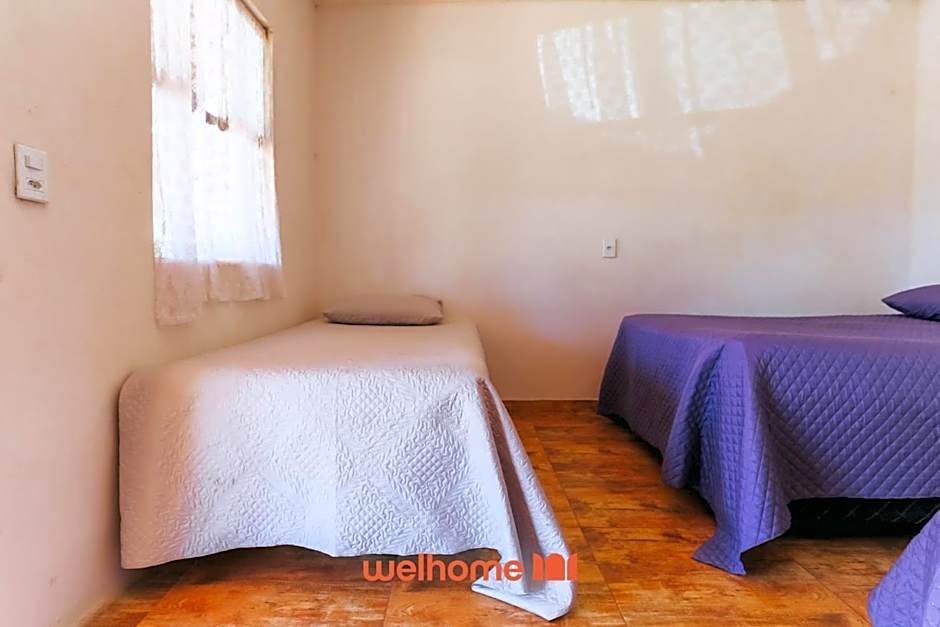 Casa em Cotia com piscina e área de lazer infantil