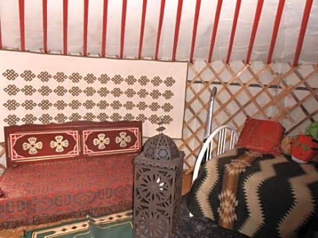 Yurt (6 Adults)