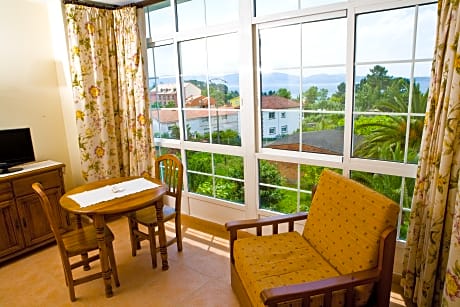 APT WITH TERRASE 3ADULTS