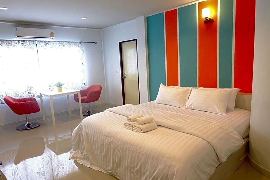 Juntima Place at Amphawa