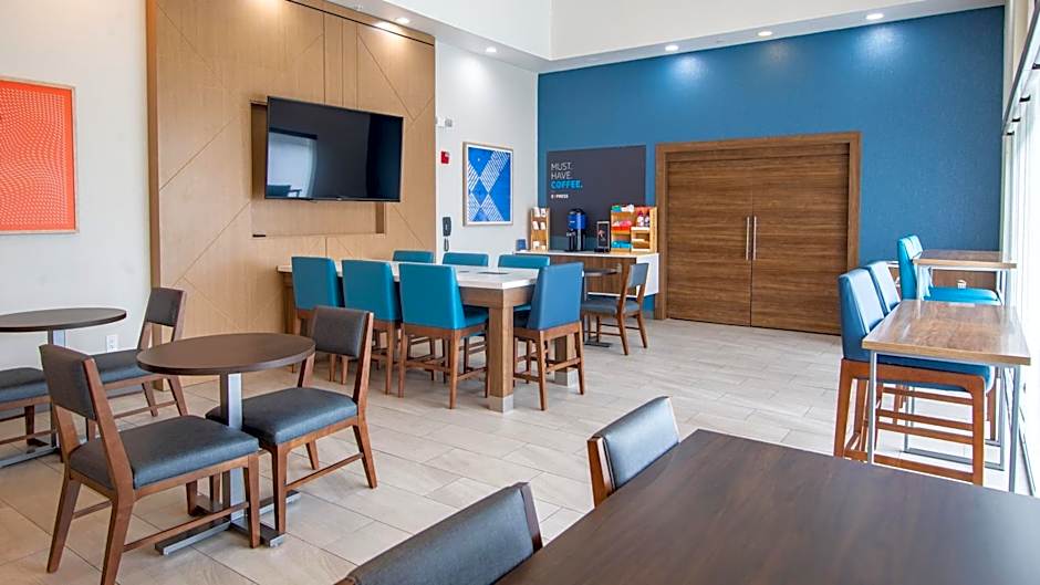 Holiday Inn Express Oakdale By IHG