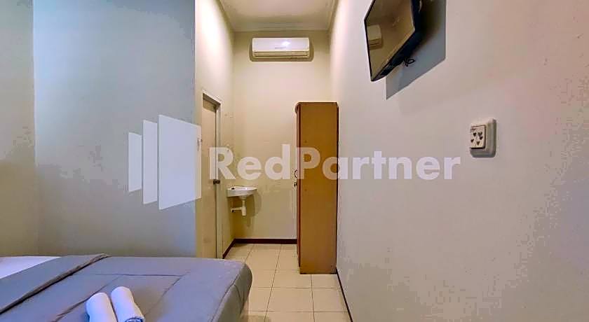 Mutiara Residence Near Simpang Lima Mitra RedDoorz