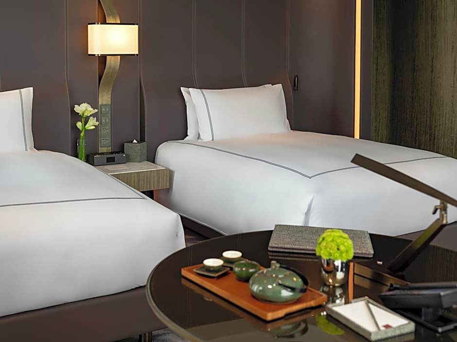 Photo 1 of 5 of Executive 2 Queen Beds