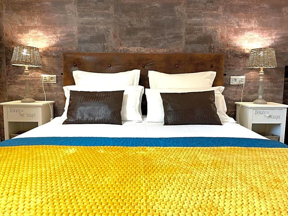 Maison d'hôtes et gîtes La Chouannerie à côté du parc du Puy duFou