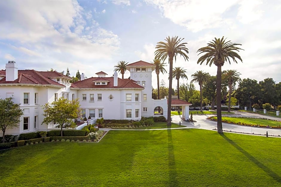 Hayes Mansion San Jose, Curio Collection by Hilton