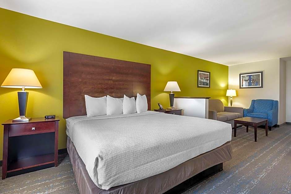 Best Western Plus Mansfield Inn & Suites