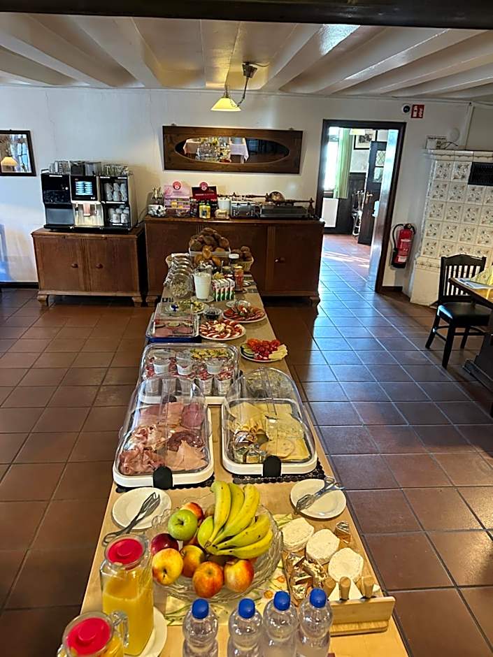 Hotel zur Post Dabringhausen - Quiet Business Hotel near Cologne and Dusseldorf Trade Fairs