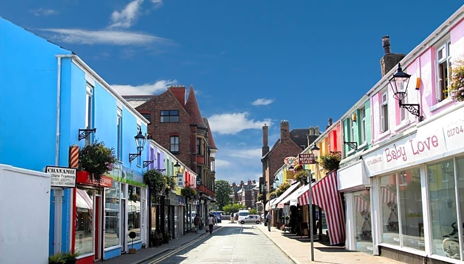 Beach House - Penthouse 3 Bed Apartment