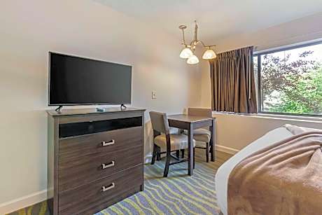 King Room with Whirlpool - Non-smoking