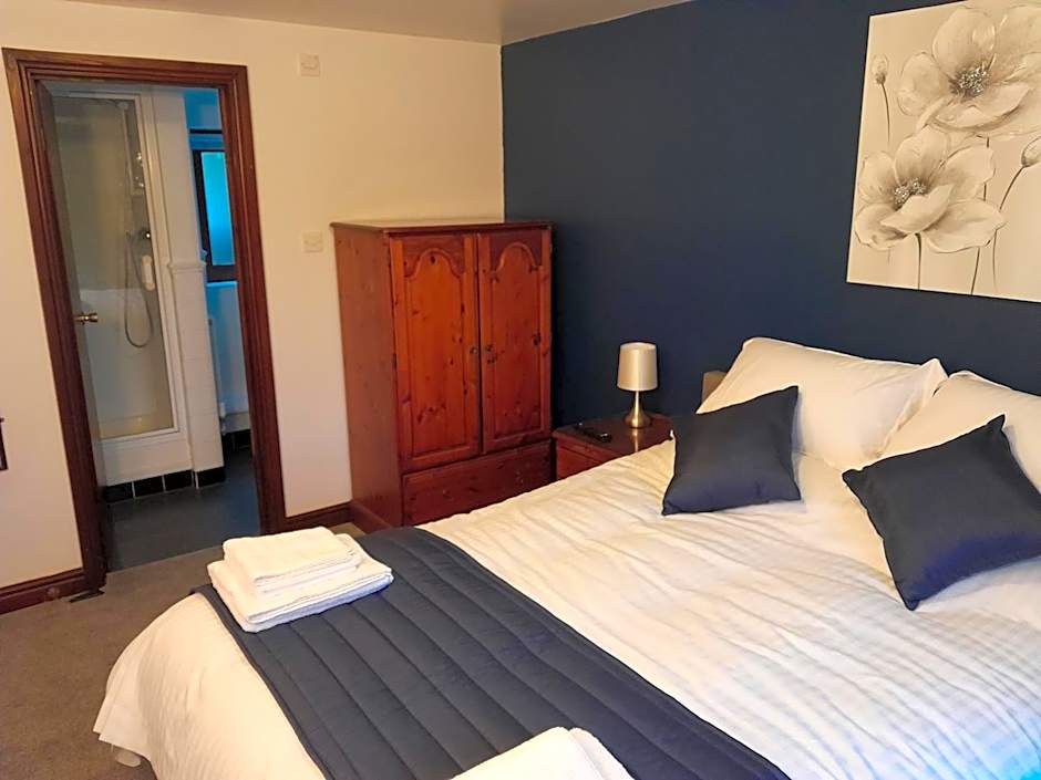 Ye Olde Bowling Green Inn