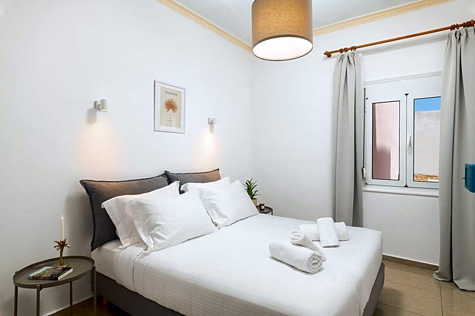 Thelèsi Apartments, 100m from the beach