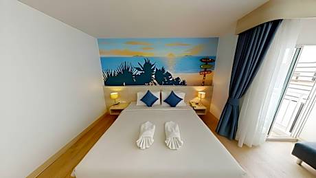 Superior Twin Room-Smoking