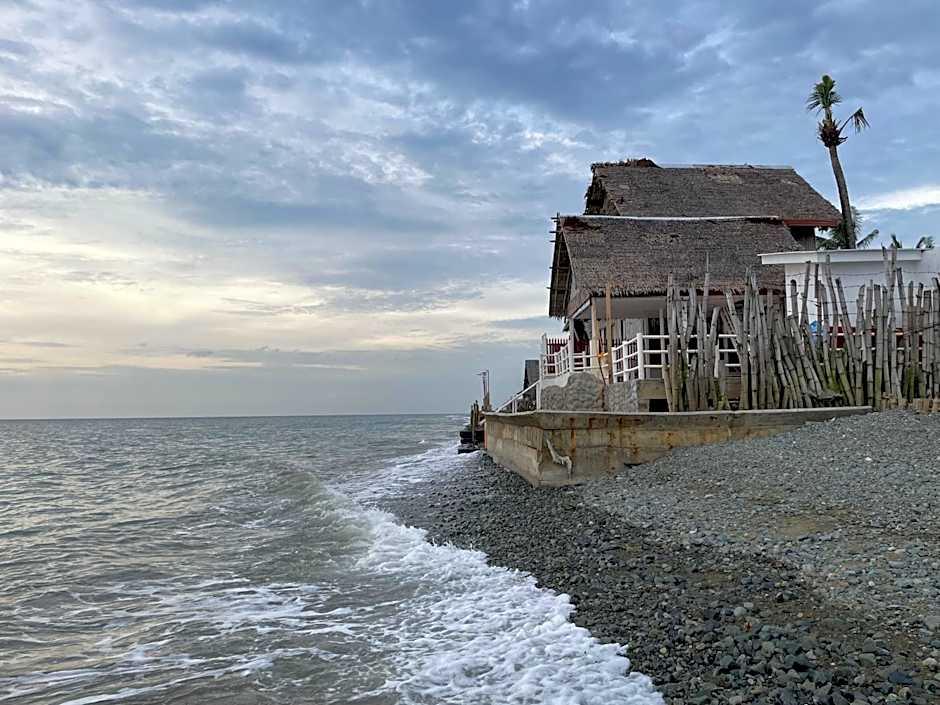 Casa Anaya Vacation Beachfront Home