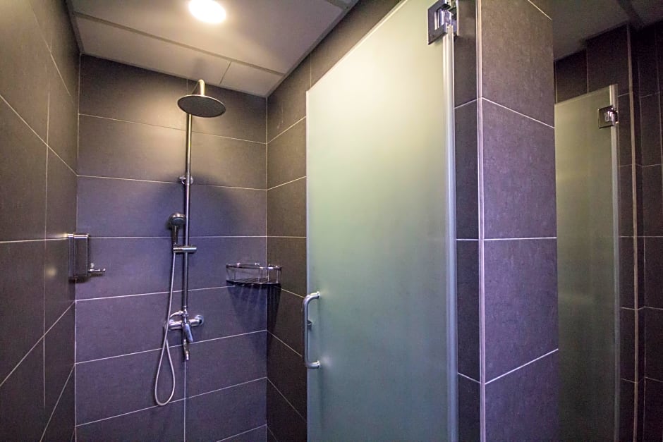 M Qube Hotel – Penang Island, NY