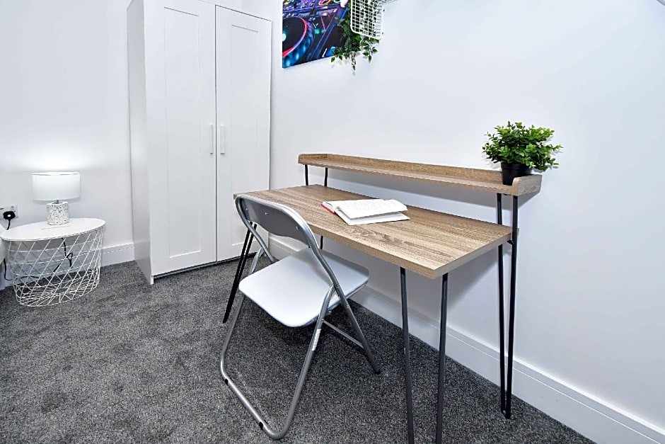 Townhouse @ 42 Minshull New Road Crewe