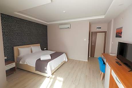 Large Single Room