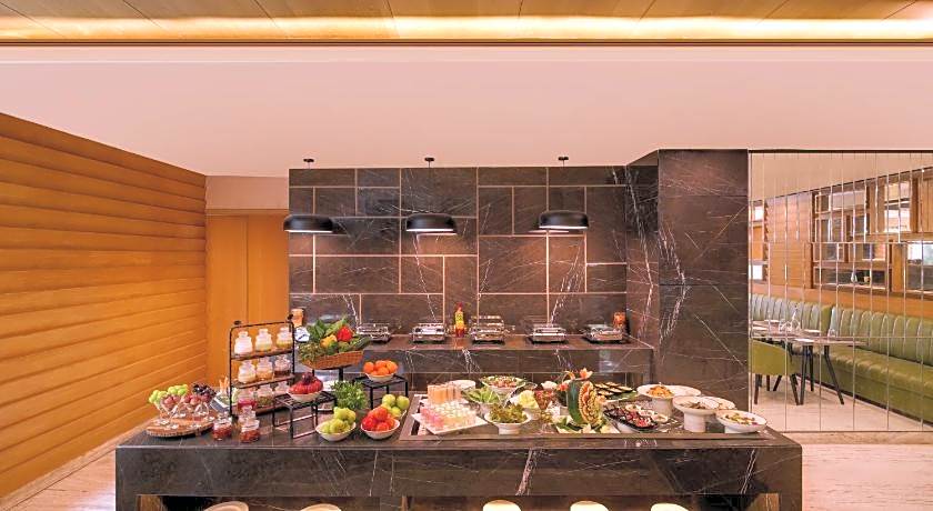 Royal Orchid Central Grazia Hotel