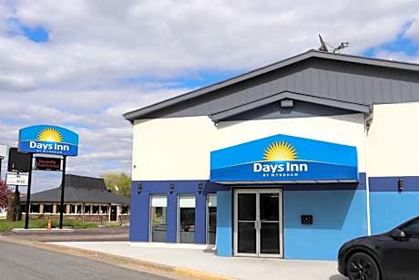 Days Inn by Wyndham La Crosse