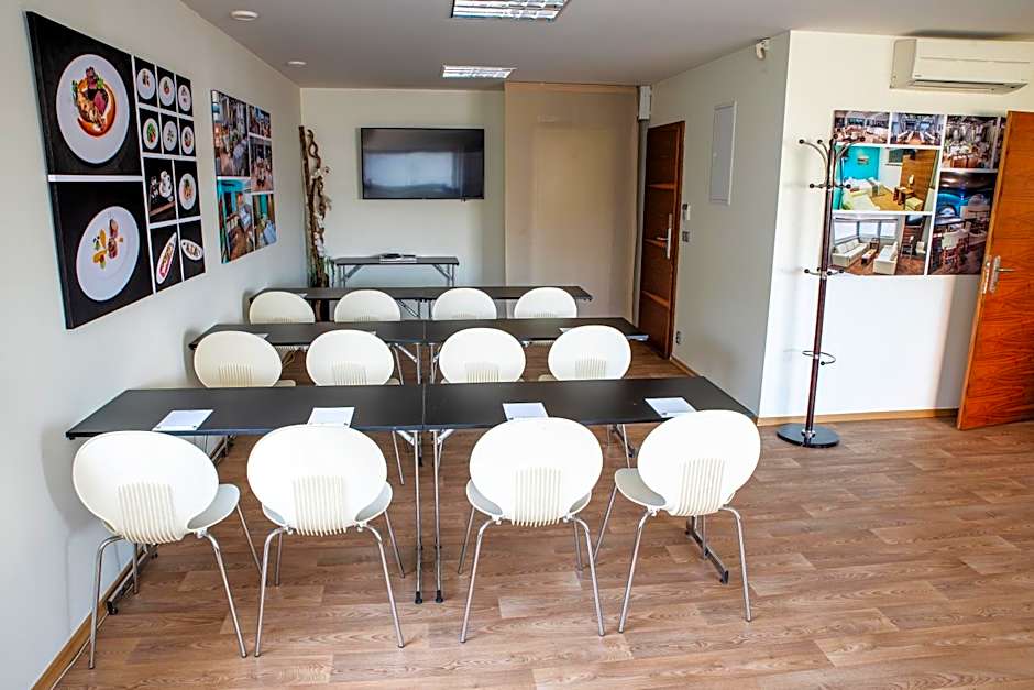 Restaurant & Design Hotel Noem Arch