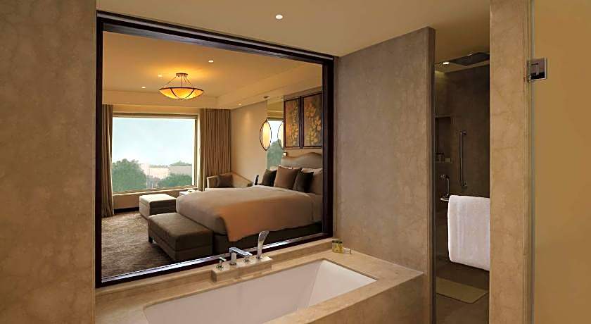 DoubleTree By Hilton Hotel Agra