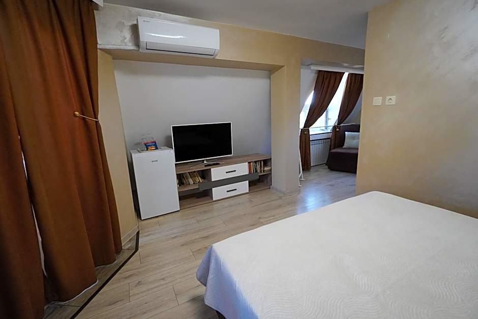 Jeweller Hotel