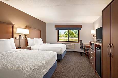Deluxe Queen Room - Mobility Access/Non-Smoking