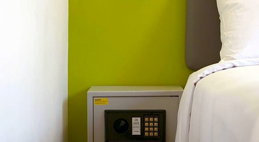 Amaris Hotel Sunset Road