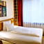 Garner Hamburg Wandsbek Marktplatz By IHG