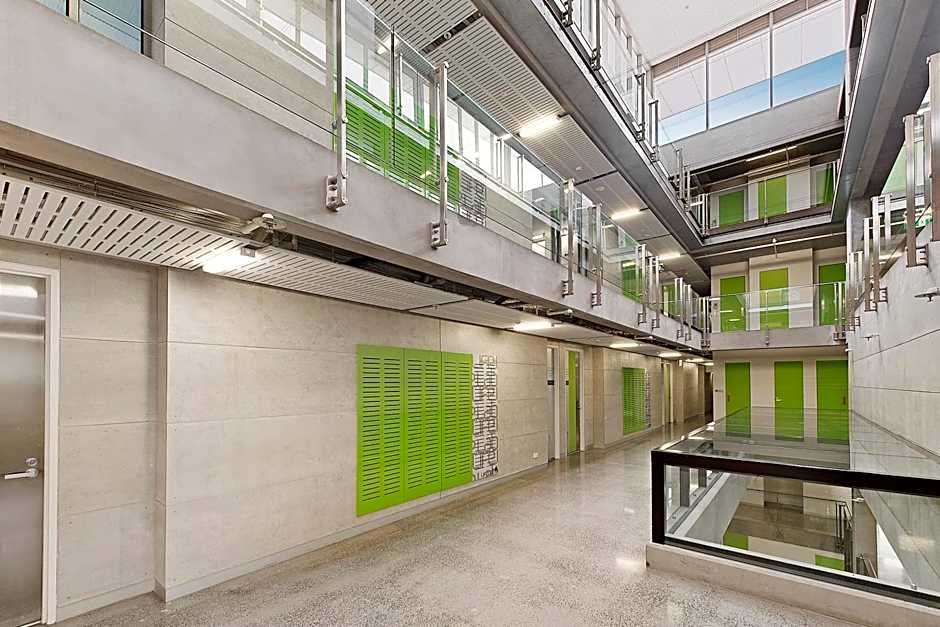 City Harbour Apartments