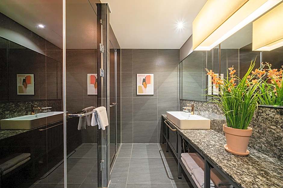 Best Louis Hamilton Hotel westbusan