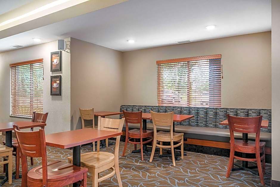 AmericInn by Wyndham Winona